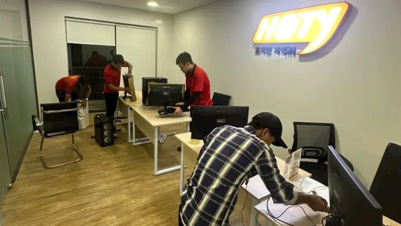 Tháo dỡ và đóng gói thiết bị văn phòng
