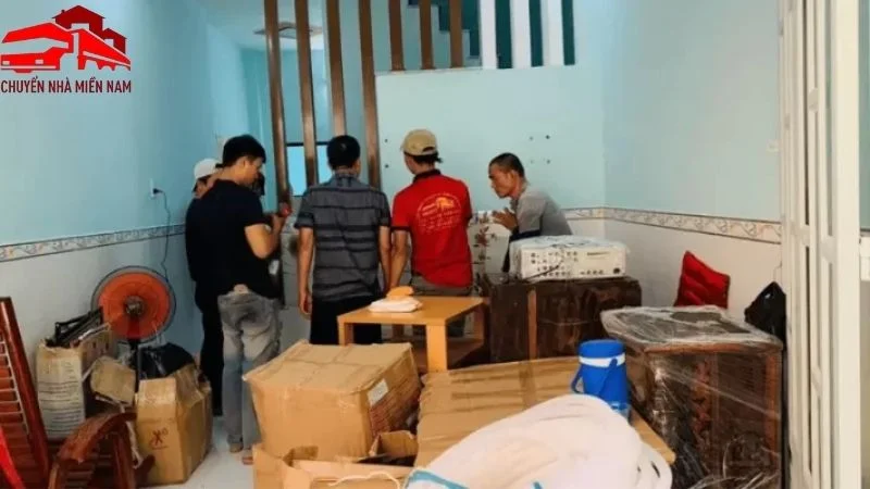 khách hàng sử dụng dịch vụ chuyển dọn nhà của Chuyển Nhà Miền Nam
