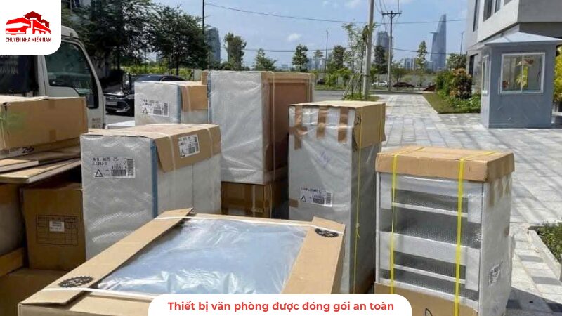 Thiết bị văn phòng được đóng gói an toàn