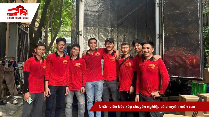 Đội ngũ nhân viên chuyển nhà trọn gói tại Chuyển Nhà Miền Nam