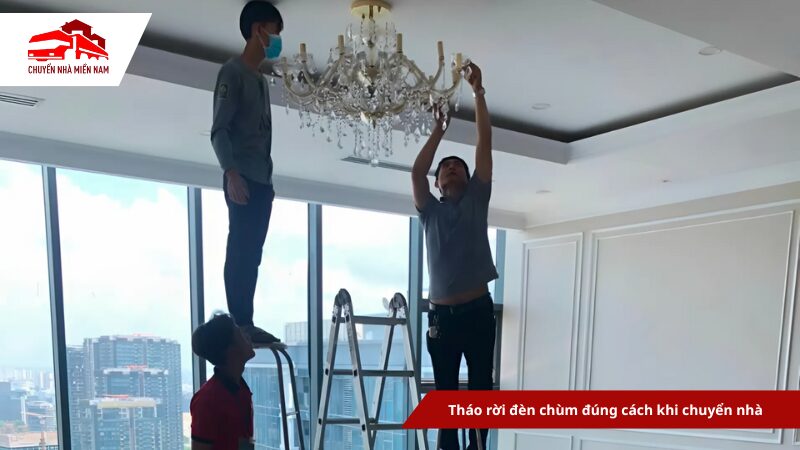 Tháo rời đèn chùm đúng cách khi chuyển nhà
