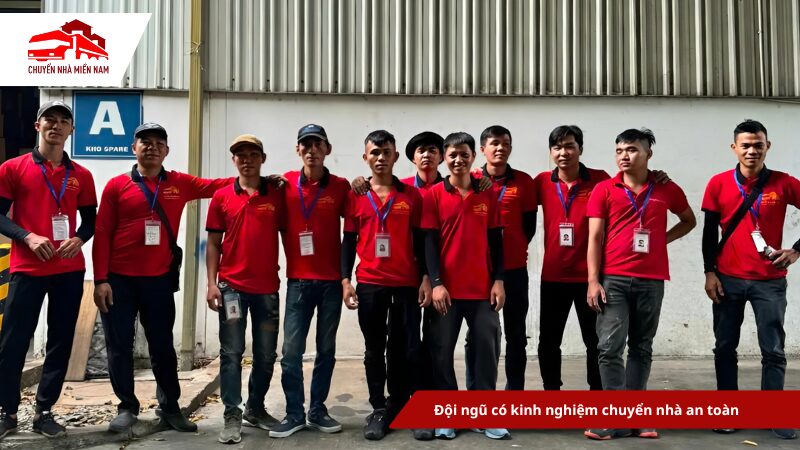 Đội ngũ nhân viên chuyên nghiệp an toàn tận tâm