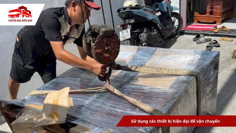 Sử dụng các thiết bị hiện đại để vận chuyển