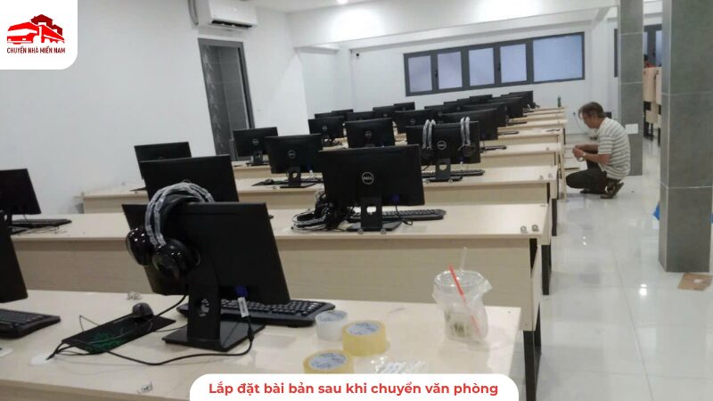 Thiết bị văn phòng được lắp đặt bài bản sau khi chuyển văn phòng