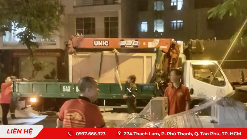 Xe cẩu hàng chuyên dụng