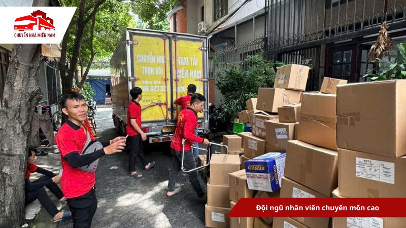 Đội ngũ nhân viên chuyên nghiệp có chuyên môn cao
