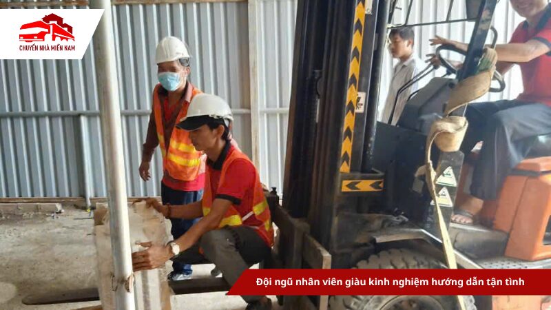 Đội ngũ nhân viên giàu kinh nghiệm hướng dẫn tận tình