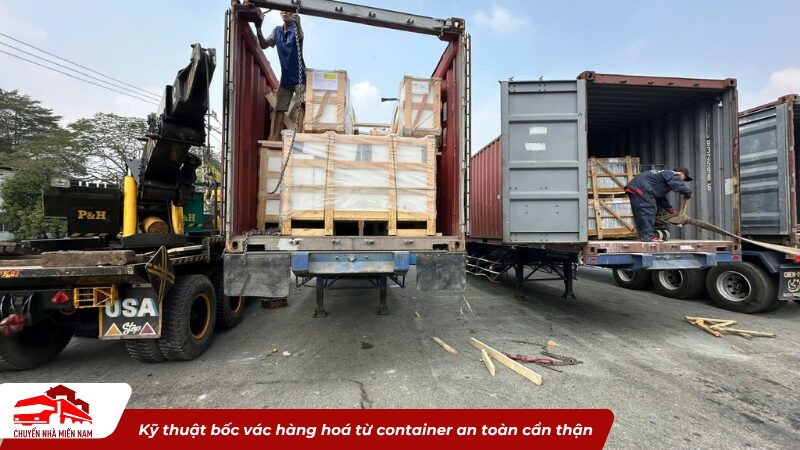 kỹ thuật bóc vác hàng hoá từ container an toàn cẩn thận