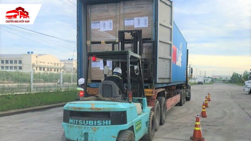 Bốc xếp container giá rẻ uy tín