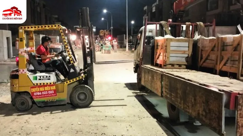 Cho thuê xe nâng bốc xếp