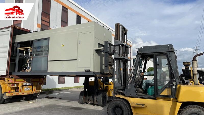 hỗ trợ khuân vác thiết bị điện tử an toàn