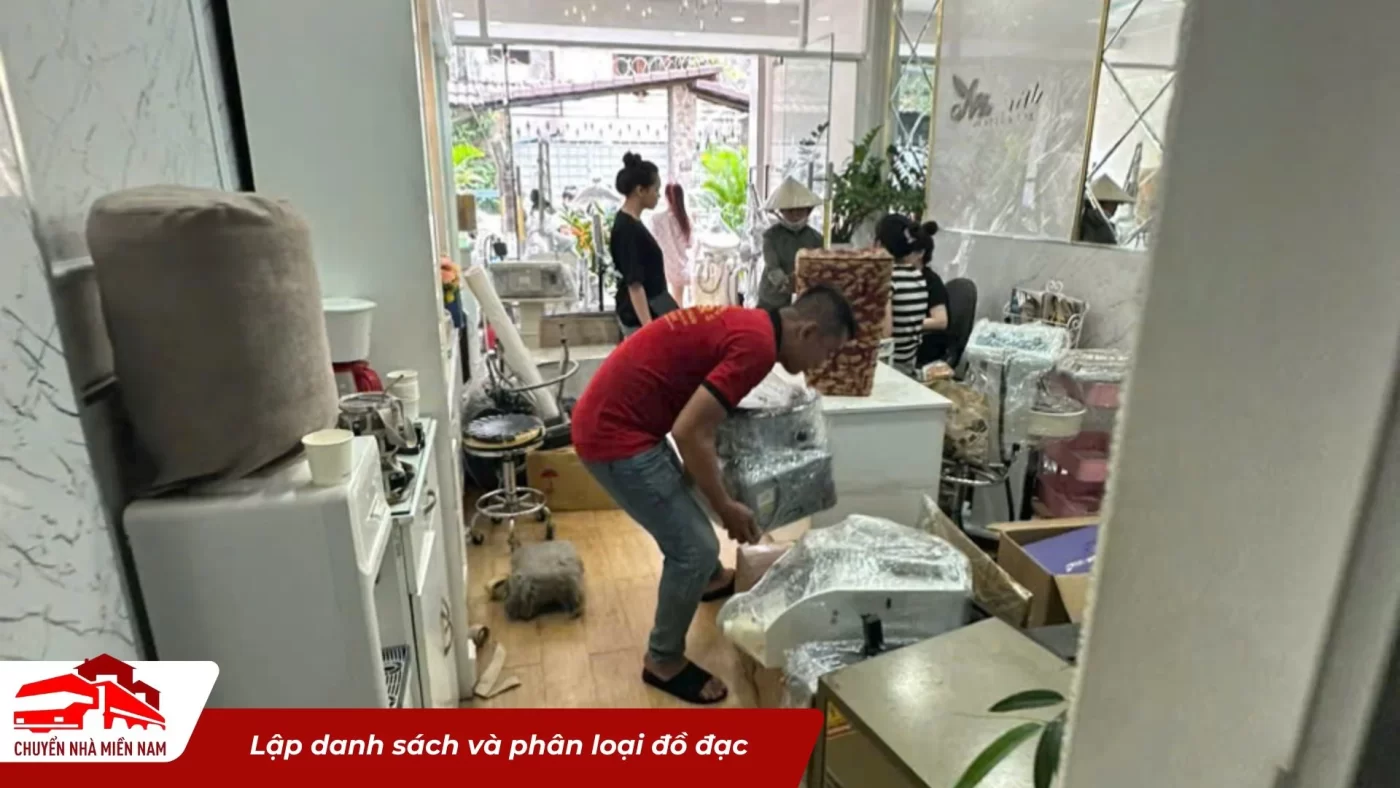Lập danh sách và phân loại đồ đạc