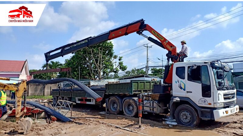 Sử dụng xe cẩu công suất lớn tại Đồng Nai