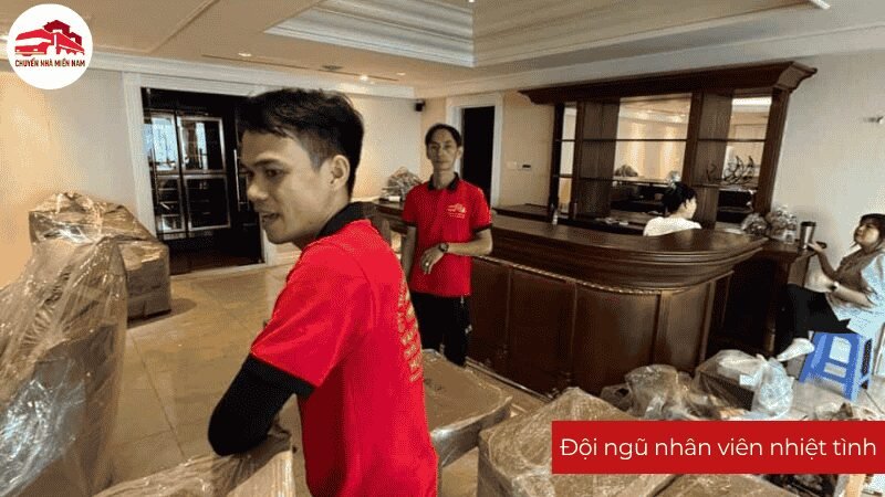 Nhân viên Chuyển Nhà Miền Nam nhiệt tình, tận tâm với công việc