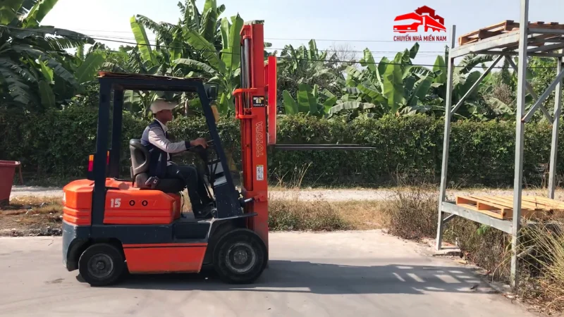 Hình ảnh thực tế dịch vụ cho thuê xe nâng theo ca