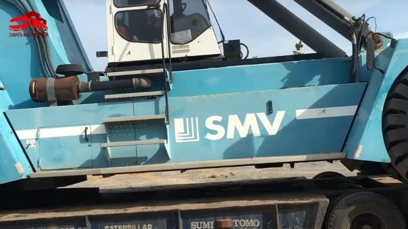 vận chuyển xe nâng quá khổ cho chị Hằng tại KCN