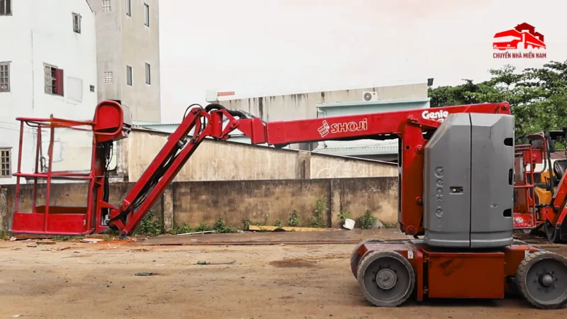 Hình ảnh thực tế thuê xe nâng người tại KCN Mỹ Phước