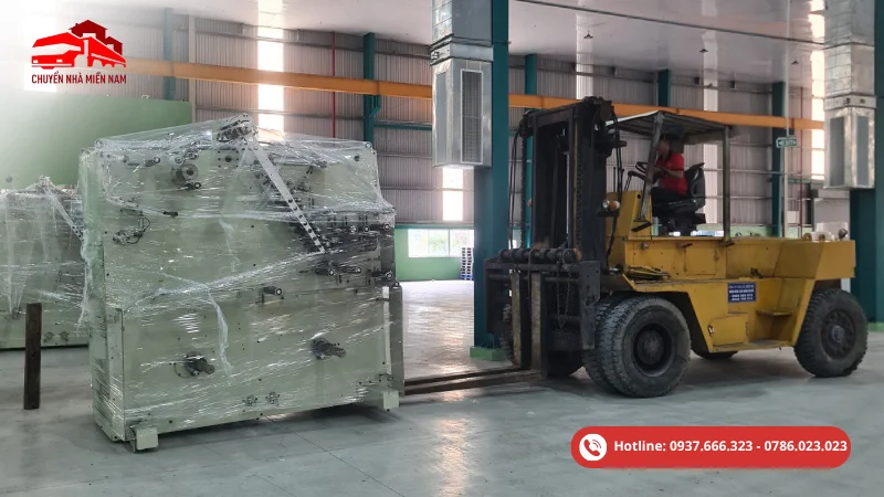 Chuyển Kho Xưởng 21 Thiết bị kho xưởng được phân loại, đóng gói và bảo vệ trước khi vận chuyển, giúp hạn chế trầy xước, thất lạc linh kiện và hư hỏng không mong muốn.