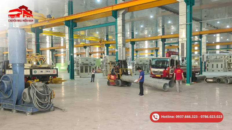 Chuyển Kho Xưởng 22 Máy móc và thiết bị được sắp xếp tại kho xưởng mới theo yêu cầu, hỗ trợ doanh nghiệp nhanh chóng ổn định lại khu vực vận hành.