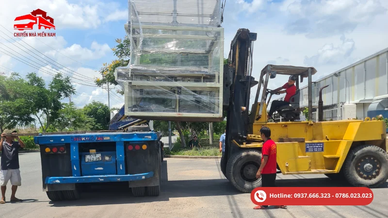 Dịch Vụ Chuyển Kho Xưởng Bình Dương Trọn Gói, Giá Tốt 6 Dịch vụ vận chuyển thiết bị công nghiệp hỗ trợ doanh nghiệp di dời máy móc, thiết bị sản xuất và hàng hóa lớn đến kho xưởng mới.